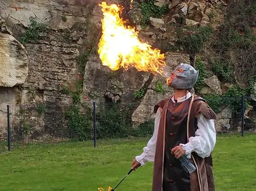 Cracheur de feu déguiser