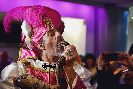 animation-montreur-de-serpent-entreprise Animation montreur de serpents entreprise