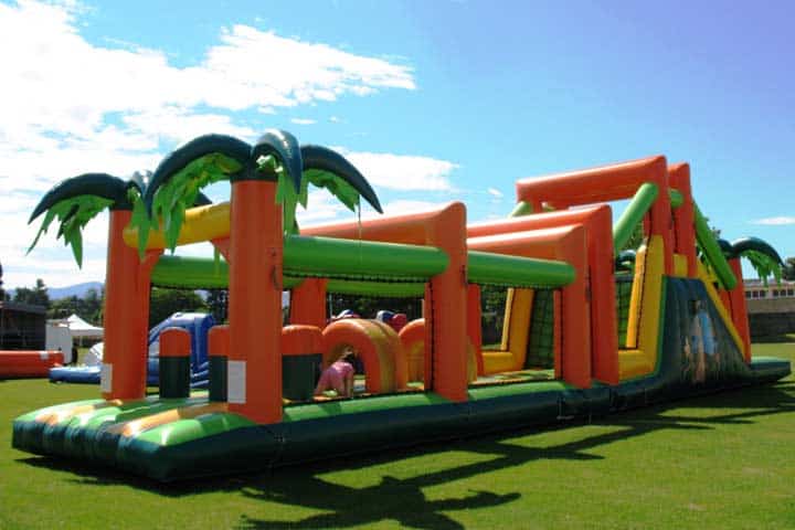parcours-d-obstacle-jeu-gonflable parcours d'obstacle gonflabe