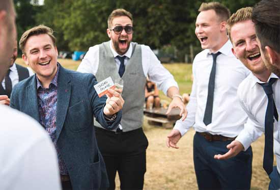 Magicien mariage close up