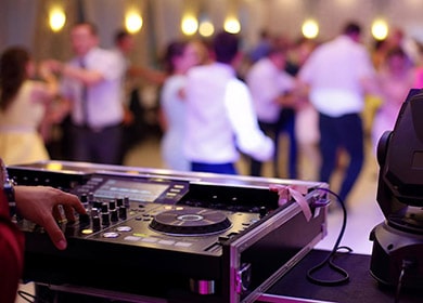 dj-soiree-d-entreprise-lyon DJ soirée d'entreprise Lyon