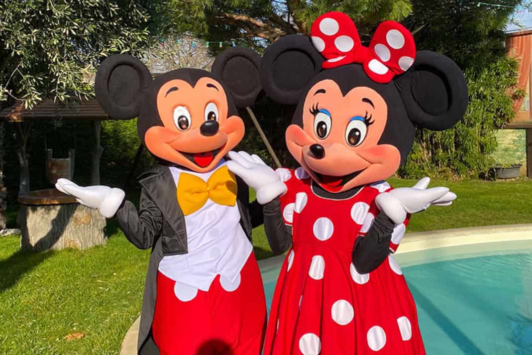 animation-mascotte-mickey-minnie-lyon Animation mascotte avec Mickey et Minnie à Lyon
